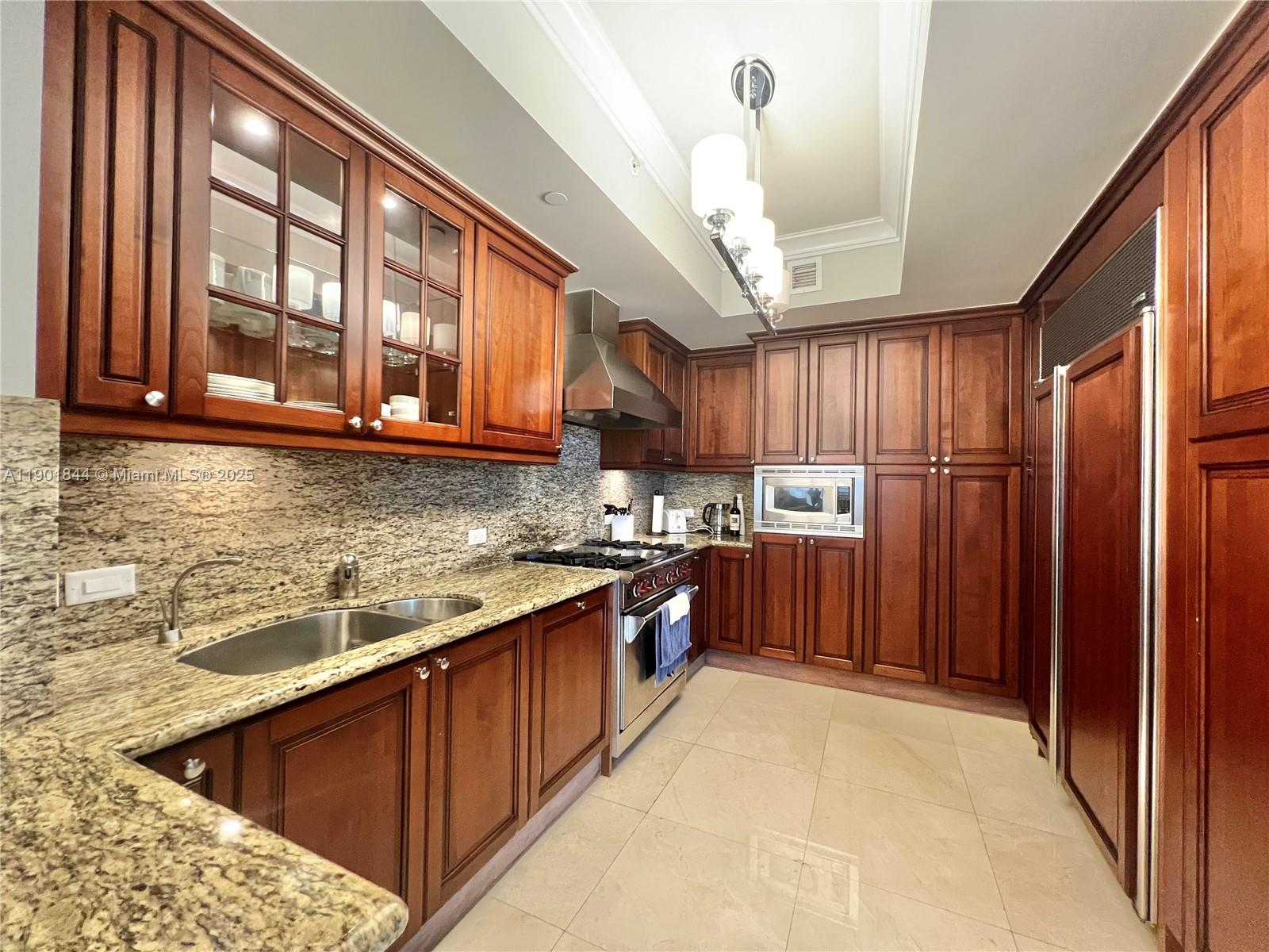 4305 3 / 3 2214 sq. ft. $ 2025-10-23 0 Photo