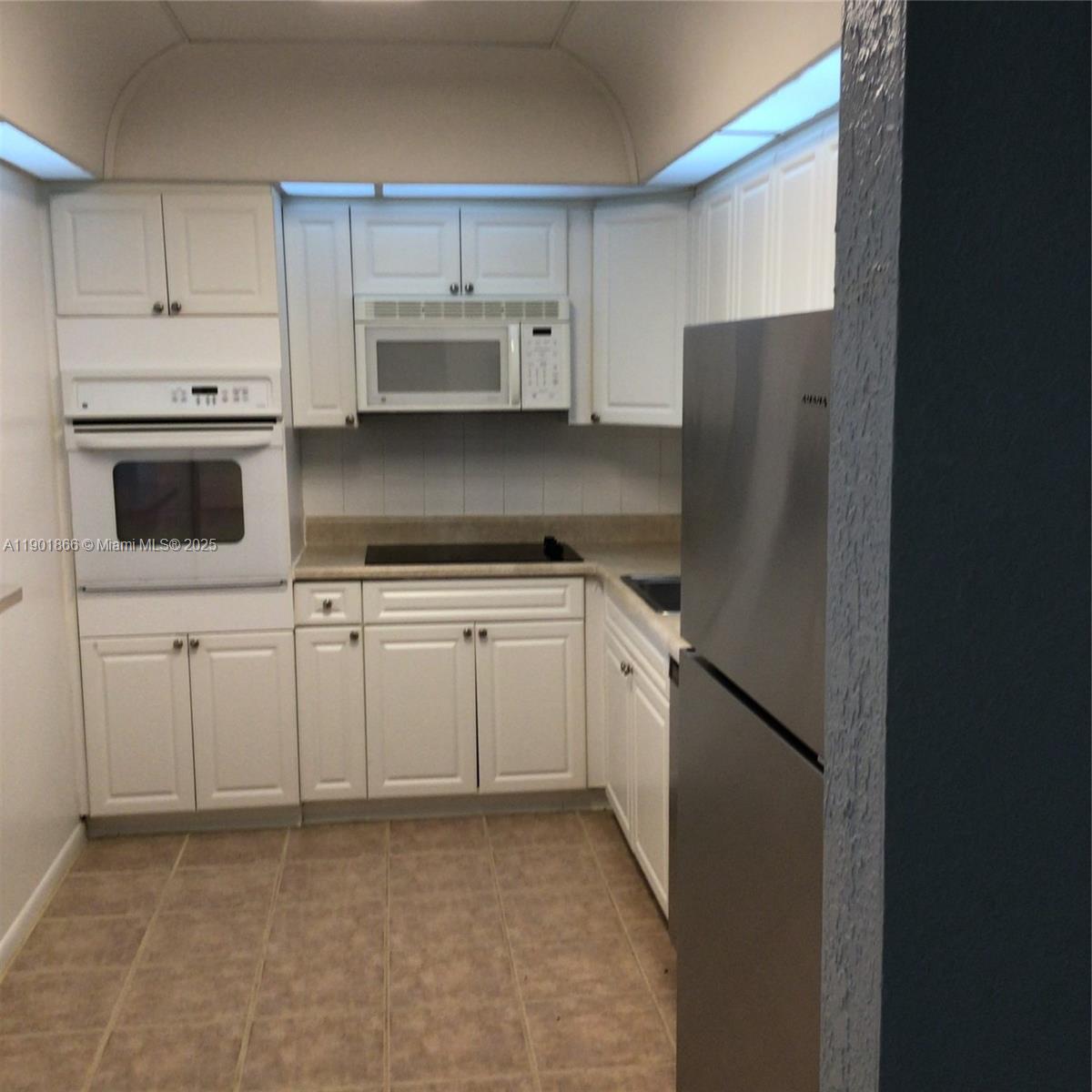 Photo of 19390 Collins Ave  #611, Sunny Isles Beach, Florida, 33160 - 