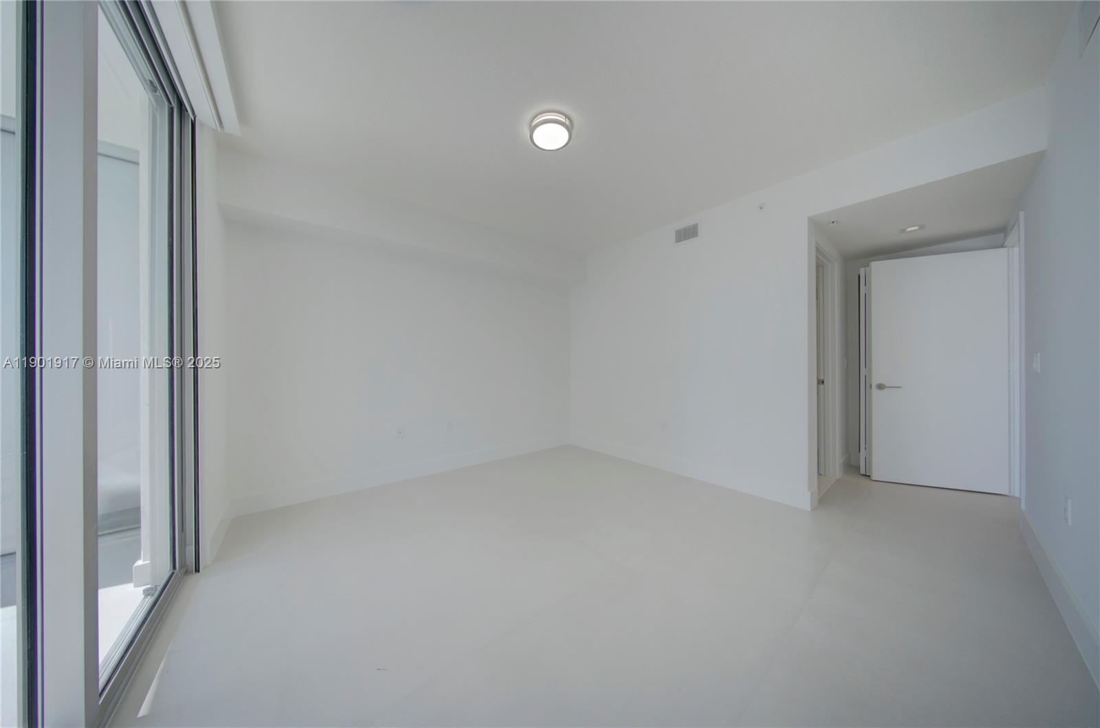 See details 4-1904 2 / 3 1541 sq. ft. $ 2025-10-24 0 Photo