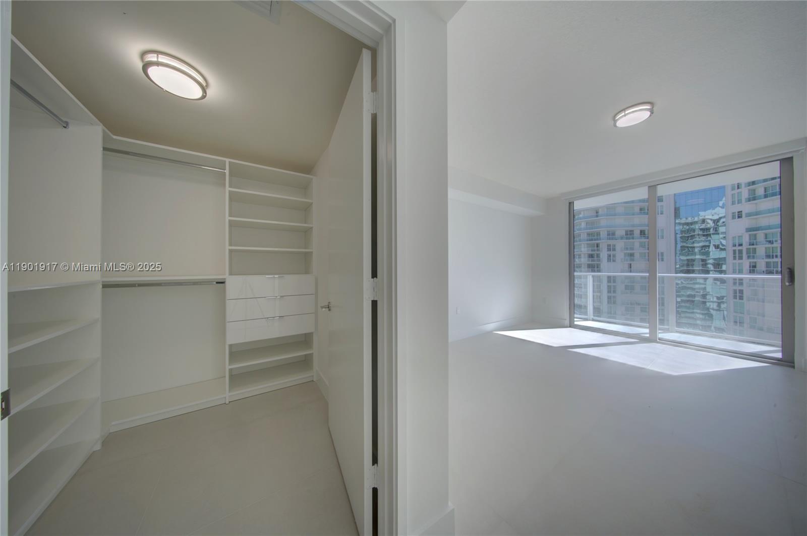 See details 4-1904 2 / 3 1541 sq. ft. $ 2025-10-24 0 Photo