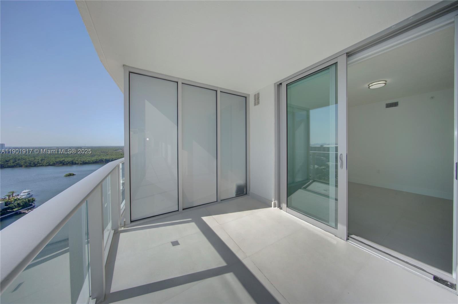 See details 4-1904 2 / 3 1541 sq. ft. $ 2025-10-24 0 Photo