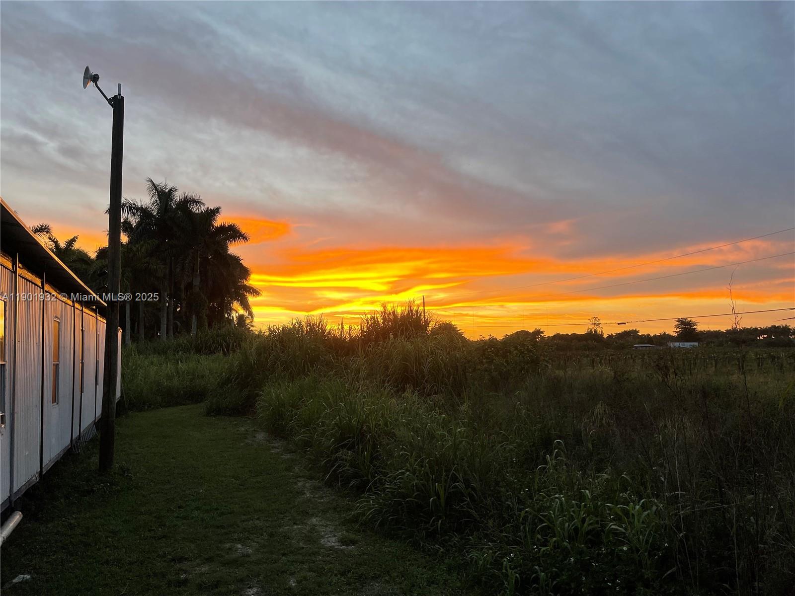 See details   /   sq. ft. $ 2025-10-24 0 Photo