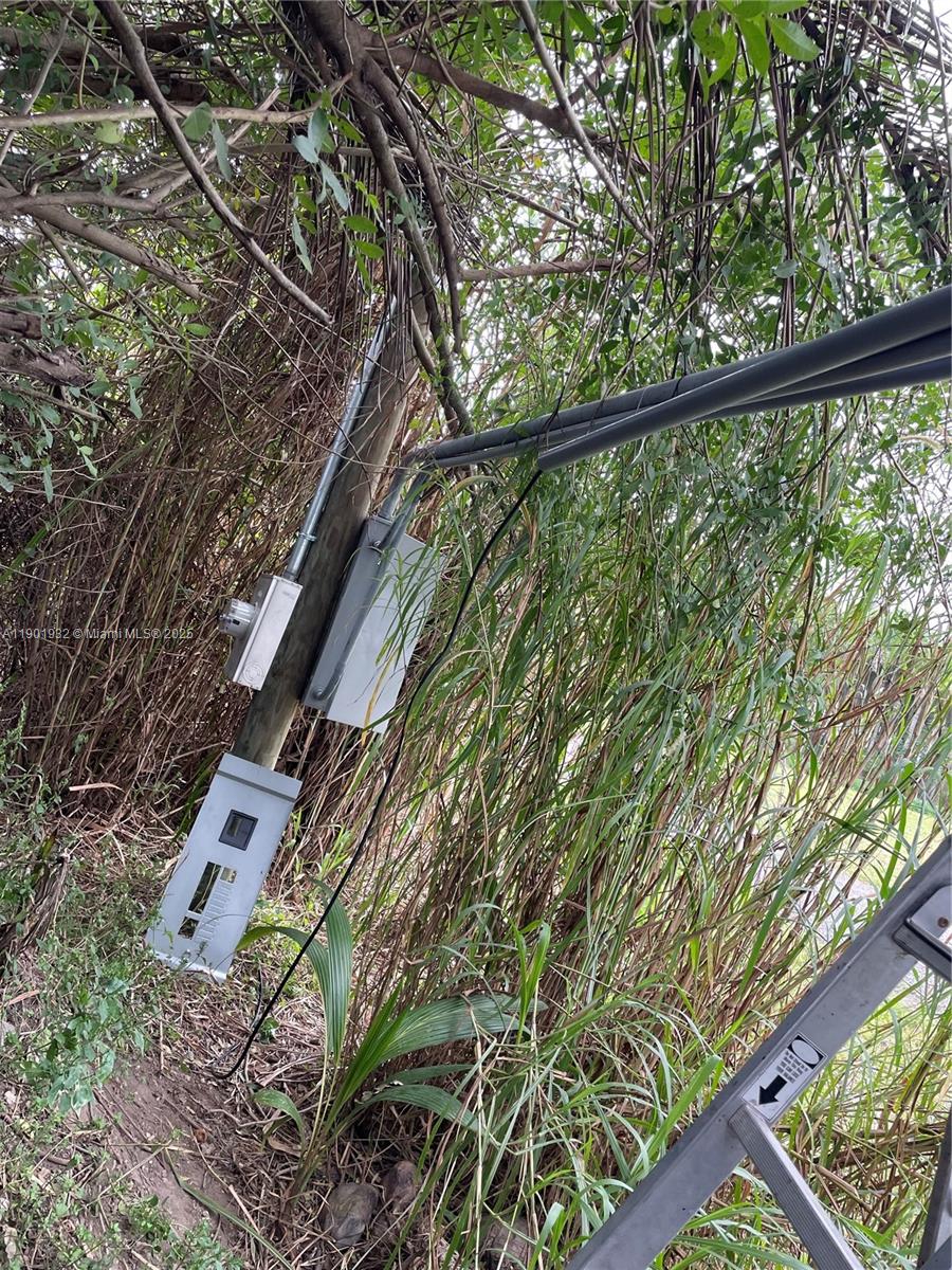 See details   /   sq. ft. $ 2025-10-24 0 Photo