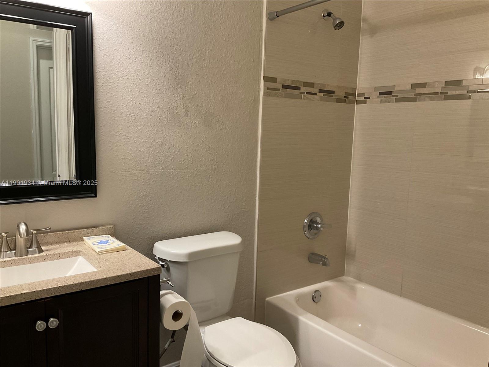 Ver detalles   /  2840 sq. ft. $ 2025-10-24 0 foto