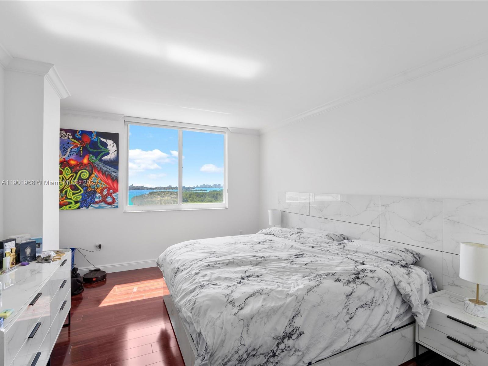 1722 2 / 2 1295 sq. ft. $ 2025-10-24 0 Photo