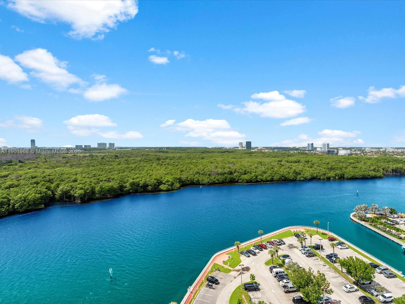 1722 2 / 2 1295 sq. ft. $ 2025-10-24 0 Photo