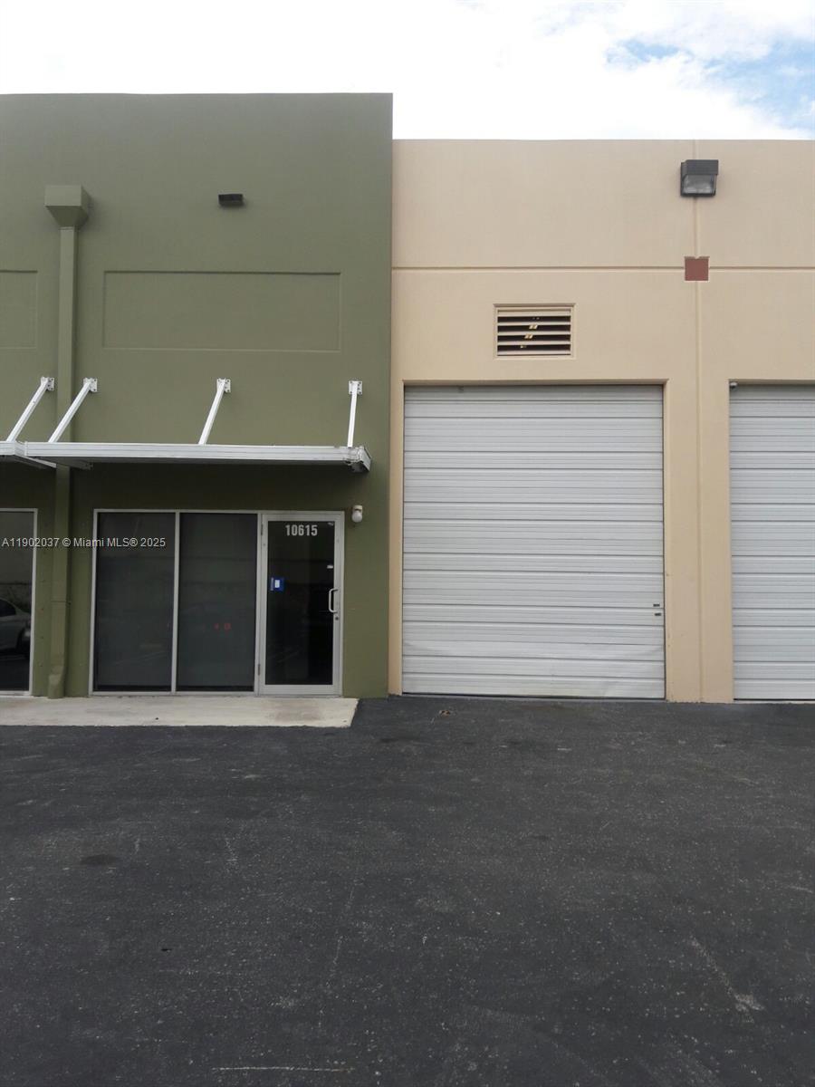 Ver detalles 05  /   sq. ft. $ 2025-10-24 0 foto