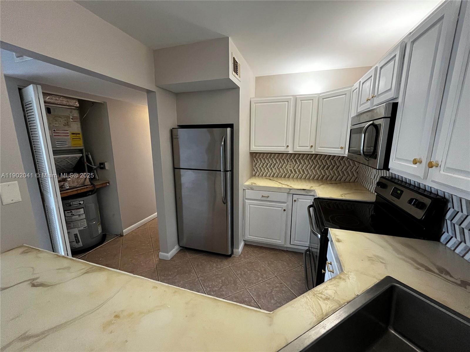 See details A1 2 / 2 1104 sq. ft. $ 2025-10-24 0 Photo