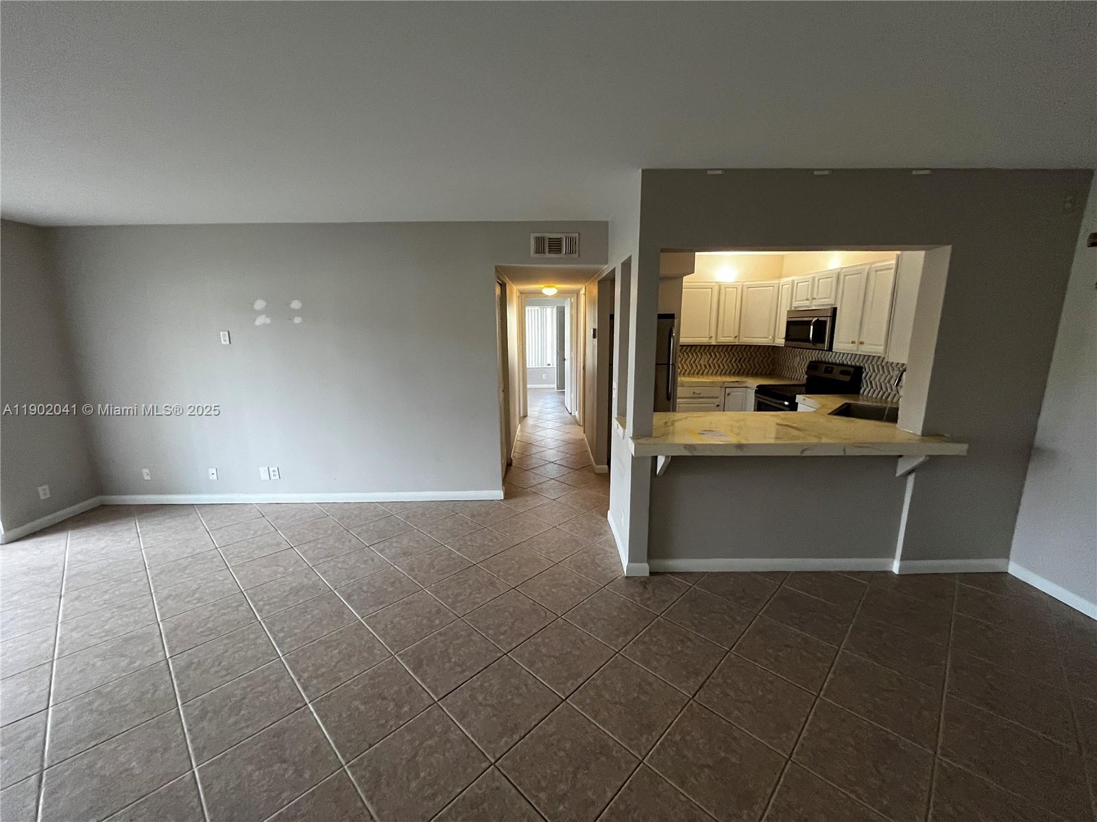 See details A1 2 / 2 1104 sq. ft. $ 2025-10-24 0 Photo