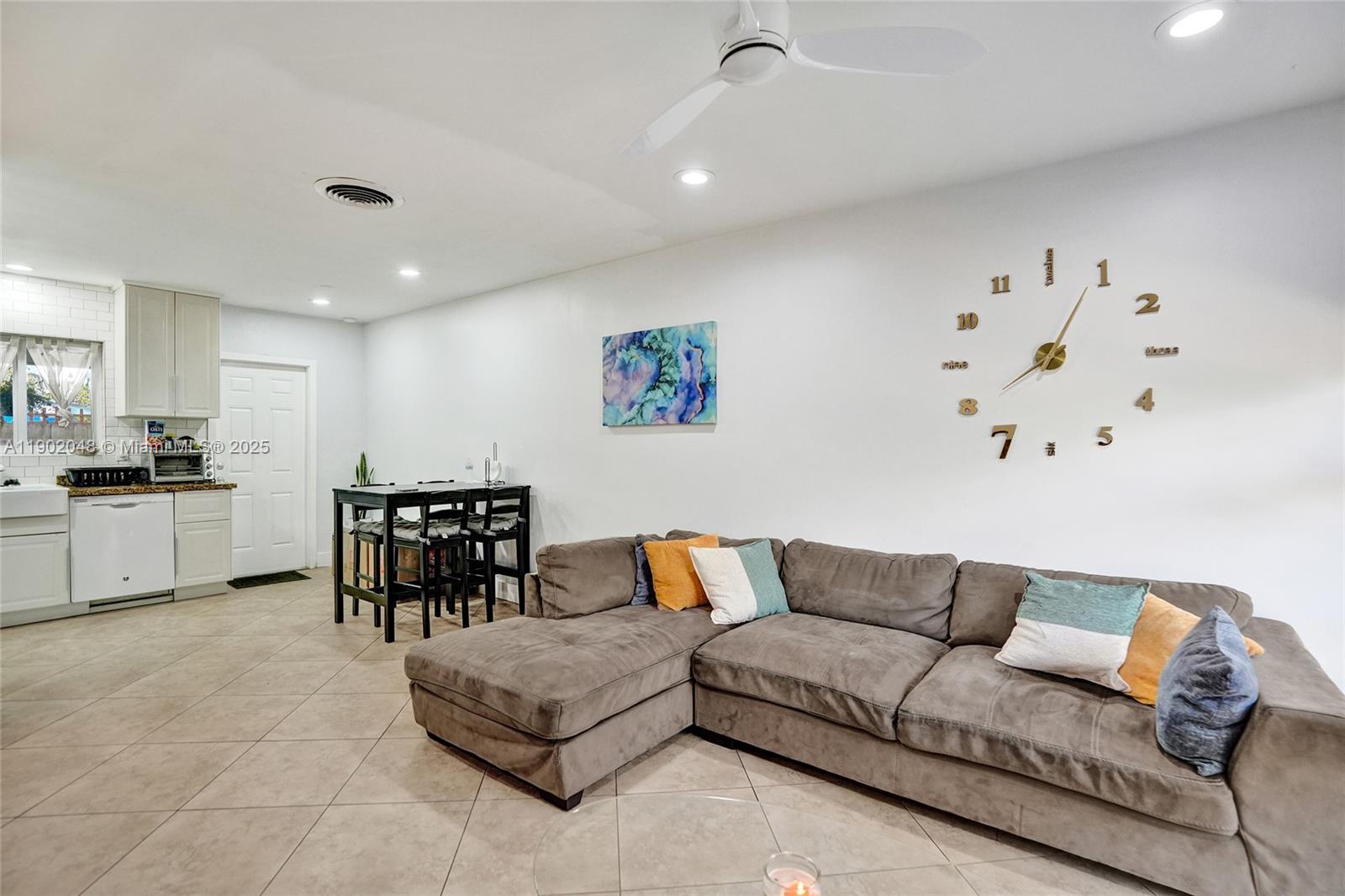 Ver detalles   /  1815 sq. ft. $ 2025-10-24 0 foto