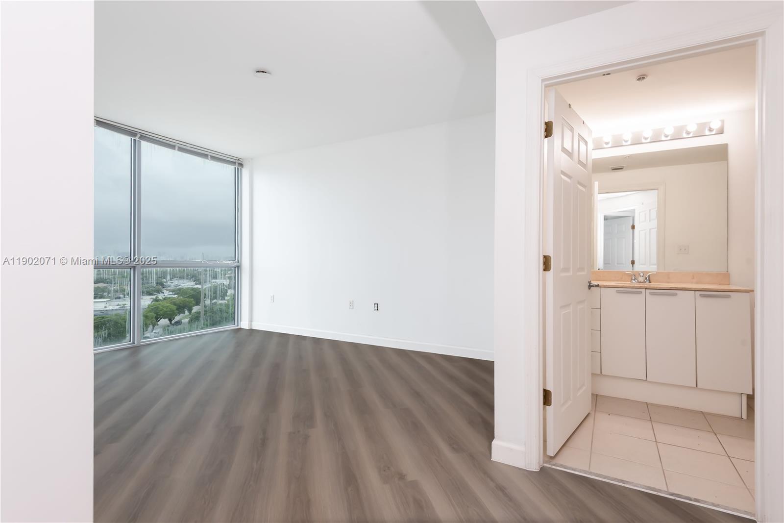 Photo of 140 Dixie Hwy  #827, Hollywood, Florida, 33020 -