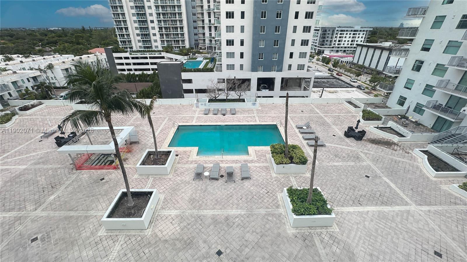 Photo of 140 Dixie Hwy  #827, Hollywood, Florida, 33020 -