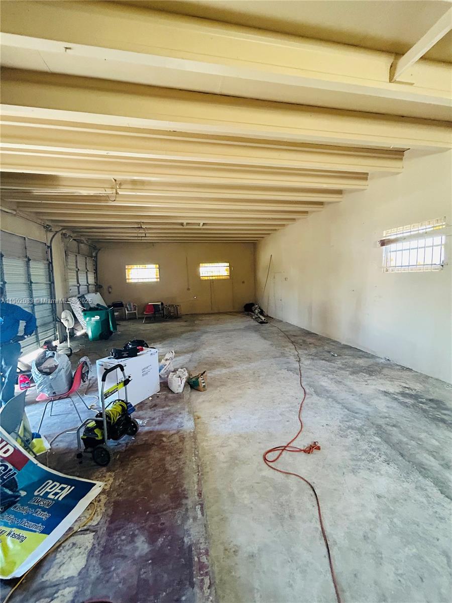 See details   /   sq. ft. $ 2025-10-24 0 Photo