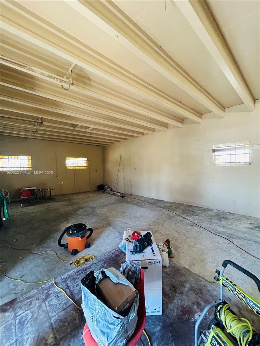 See details   /   sq. ft. $ 2025-10-24 0 Photo