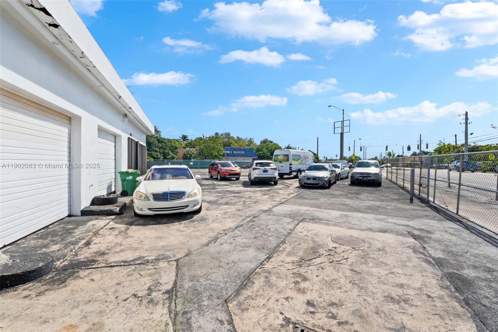 See details   /   sq. ft. $ 2025-10-24 0 Photo