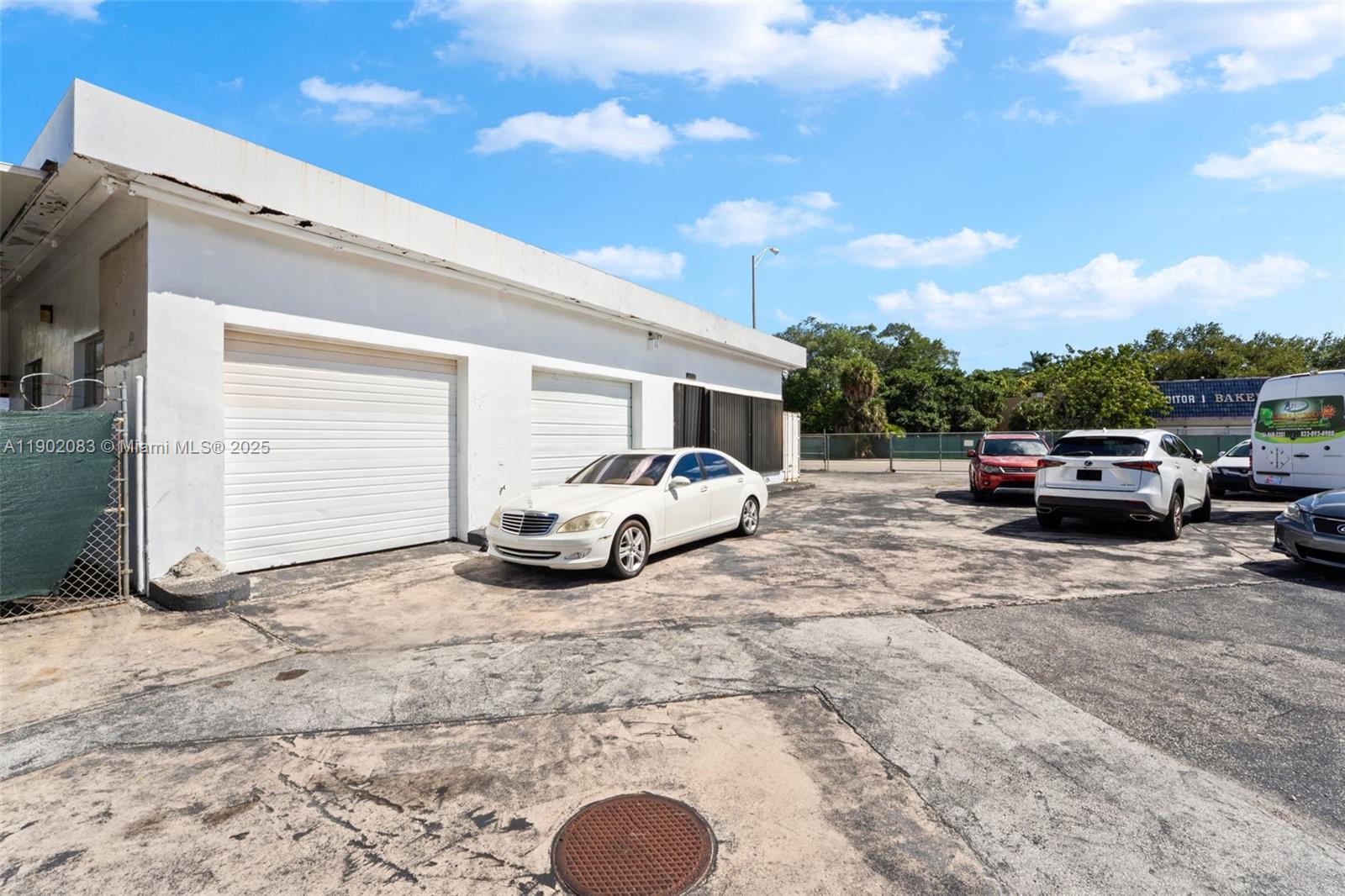 See details   /   sq. ft. $ 2025-10-24 0 Photo