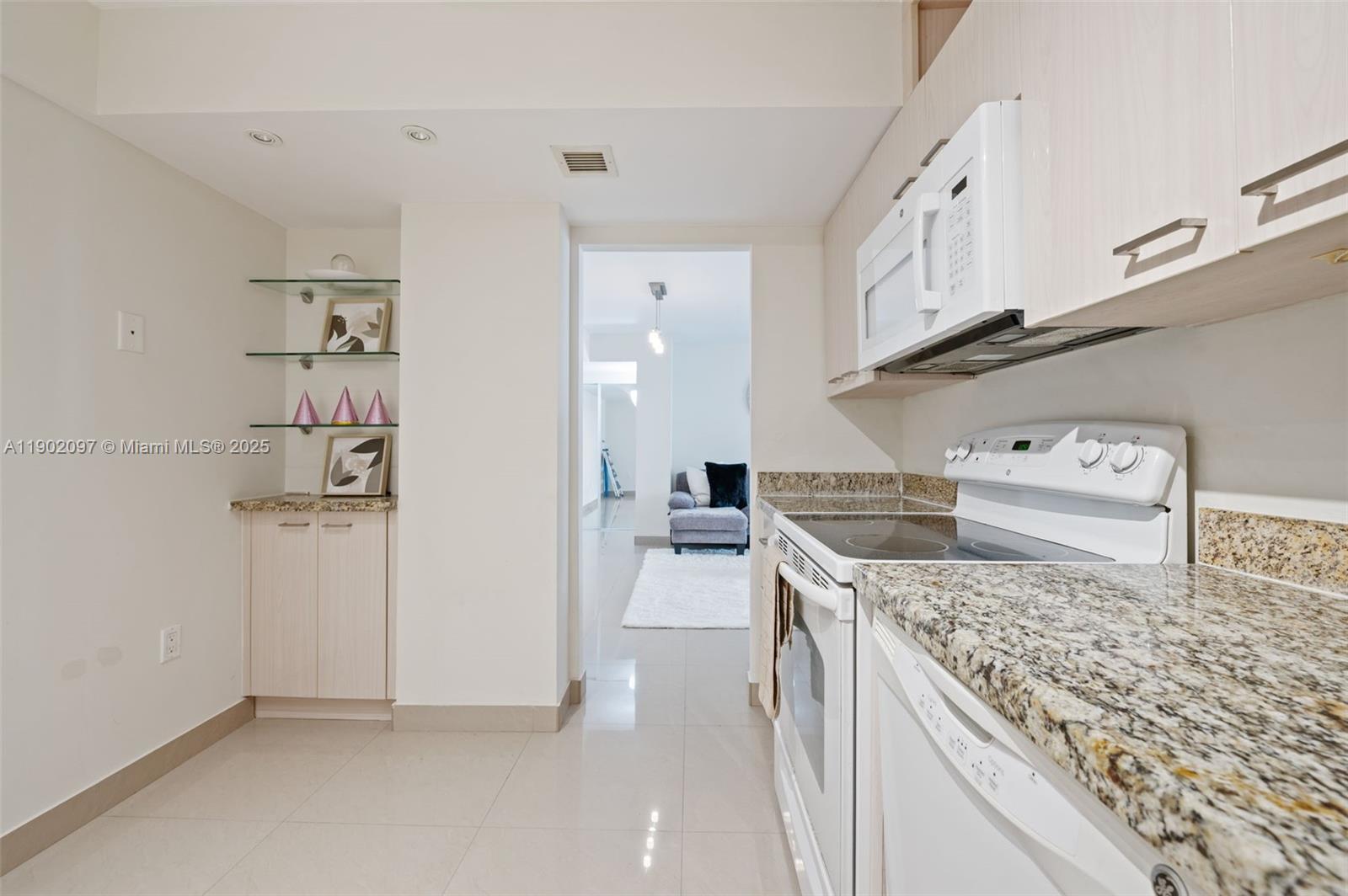 Photo of 1833 Ocean Dr  #809, Hallandale Beach, Florida, 33009 - 