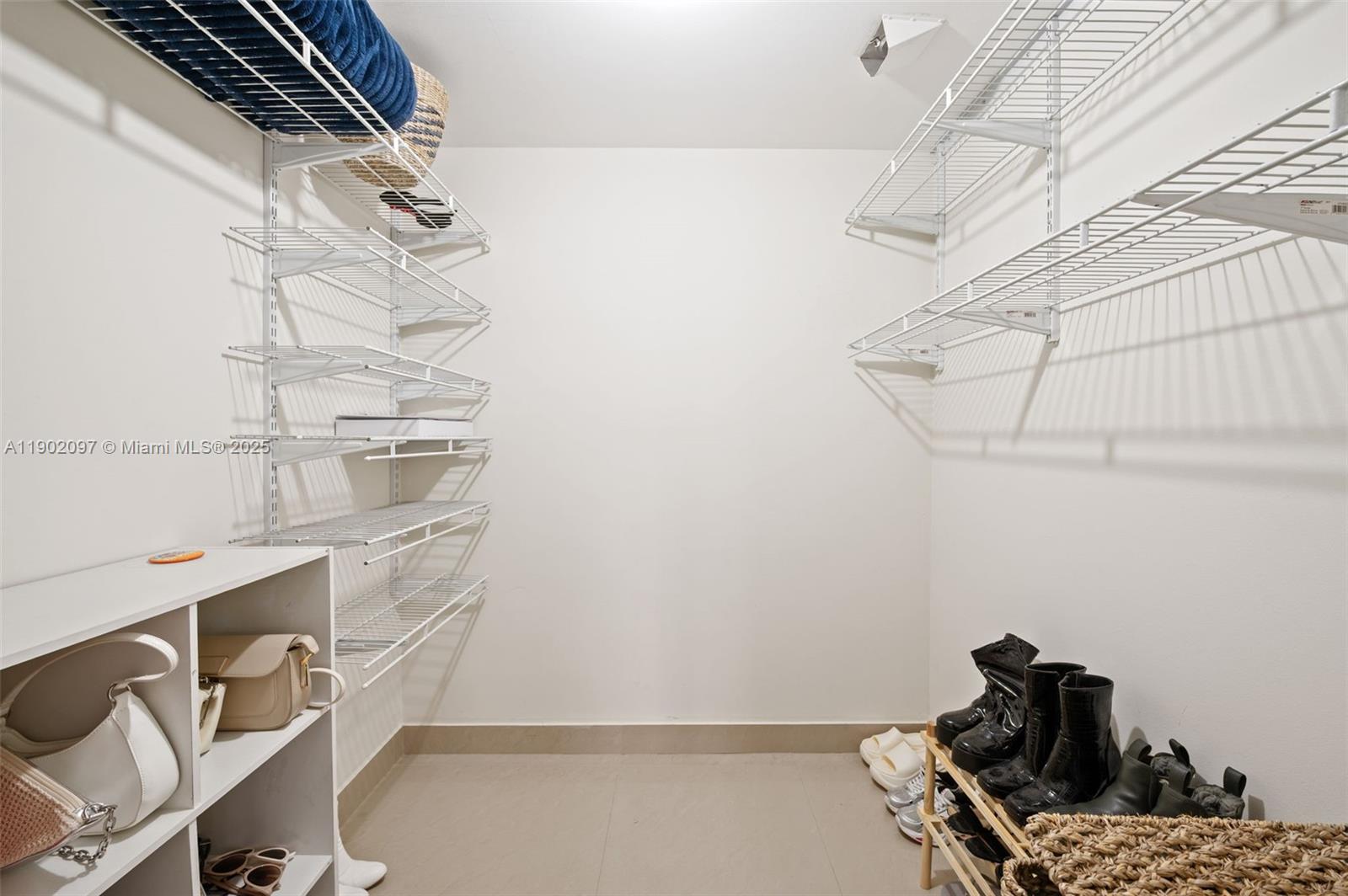 Photo of 1833 Ocean Dr  #809, Hallandale Beach, Florida, 33009 - 