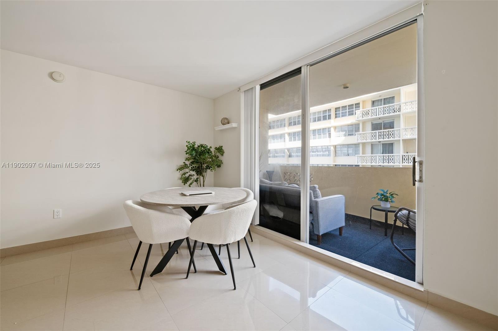 Photo of 1833 Ocean Dr  #809, Hallandale Beach, Florida, 33009 - 