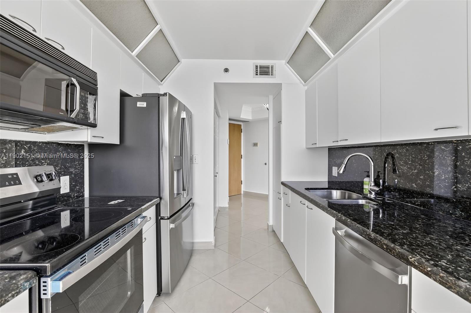 Photo of 20185 Country Club Dr #1405, Aventura, Florida, 33180 -