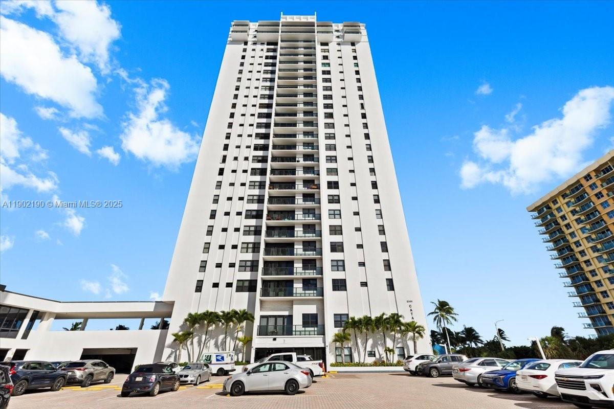 Photo of 2301 Ocean Dr  #2004, Hollywood, Florida, 33019 - 