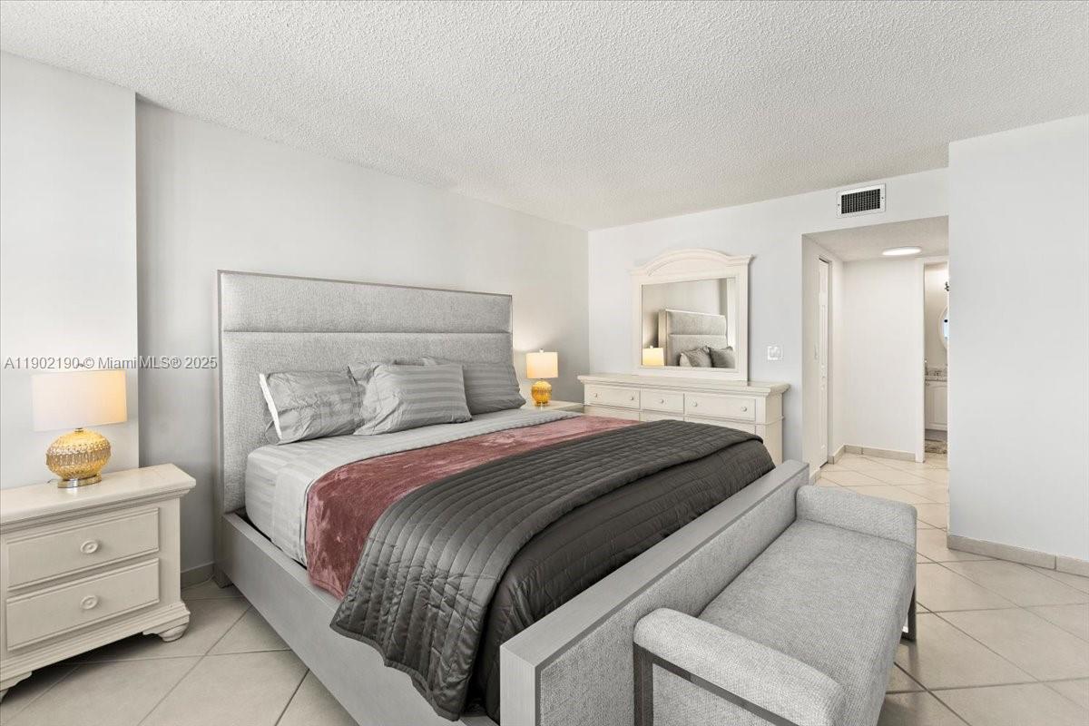 Photo of 2301 Ocean Dr  #2004, Hollywood, Florida, 33019 - 