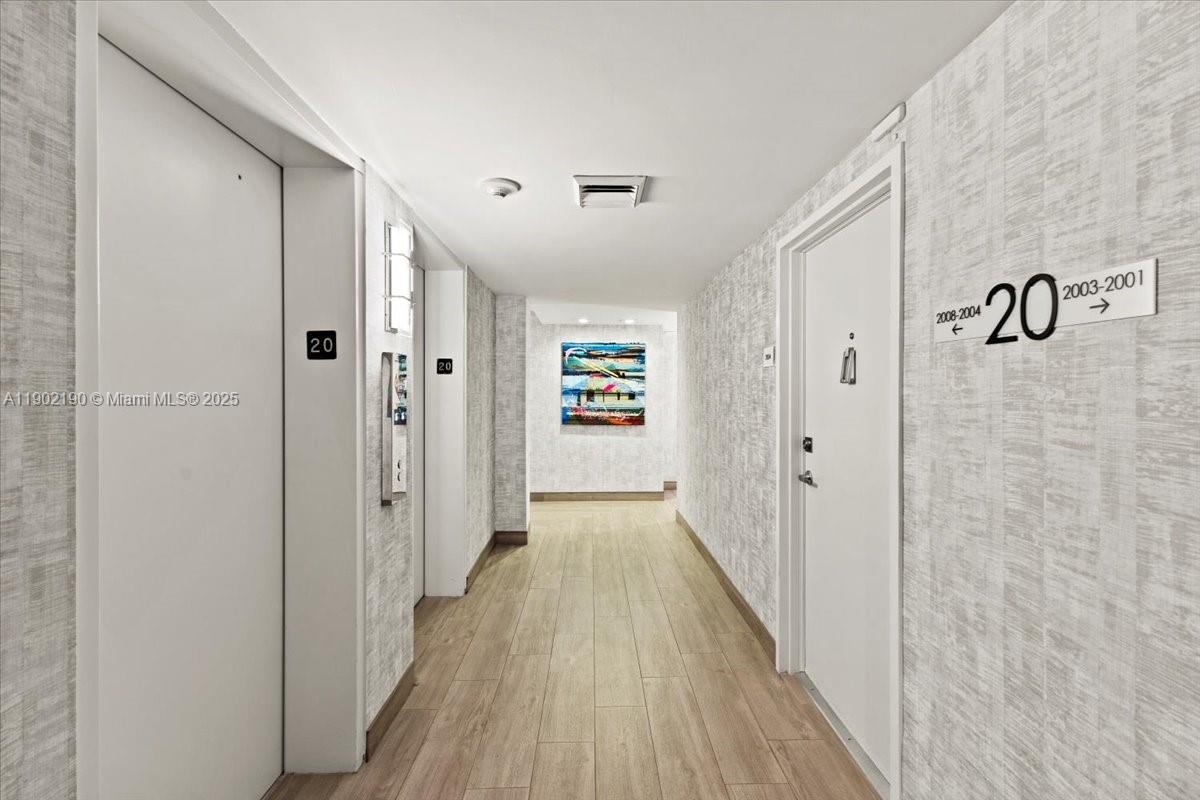 Photo of 2301 Ocean Dr  #2004, Hollywood, Florida, 33019 - 