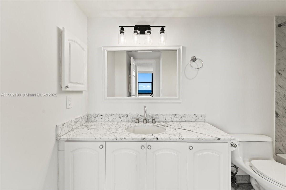 Photo of 2301 Ocean Dr  #2004, Hollywood, Florida, 33019 - 