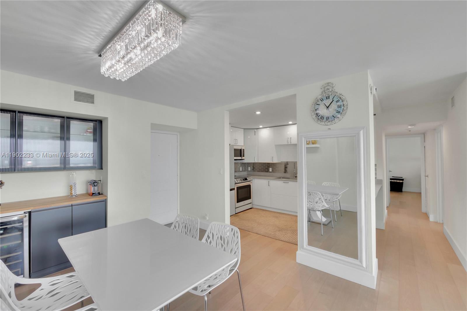 1008 2 / 2 1357 sq. ft. $ 2025-10-24 0 Photo