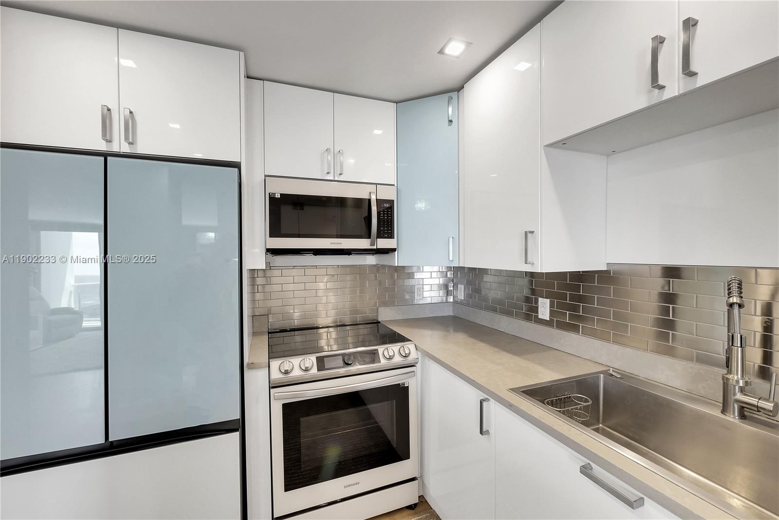 1008 2 / 2 1357 sq. ft. $ 2025-10-24 0 Photo