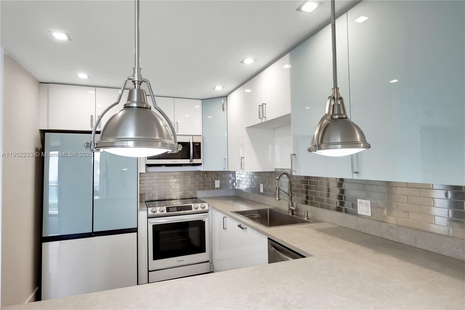 1008 2 / 2 1357 sq. ft. $ 2025-10-24 0 Photo