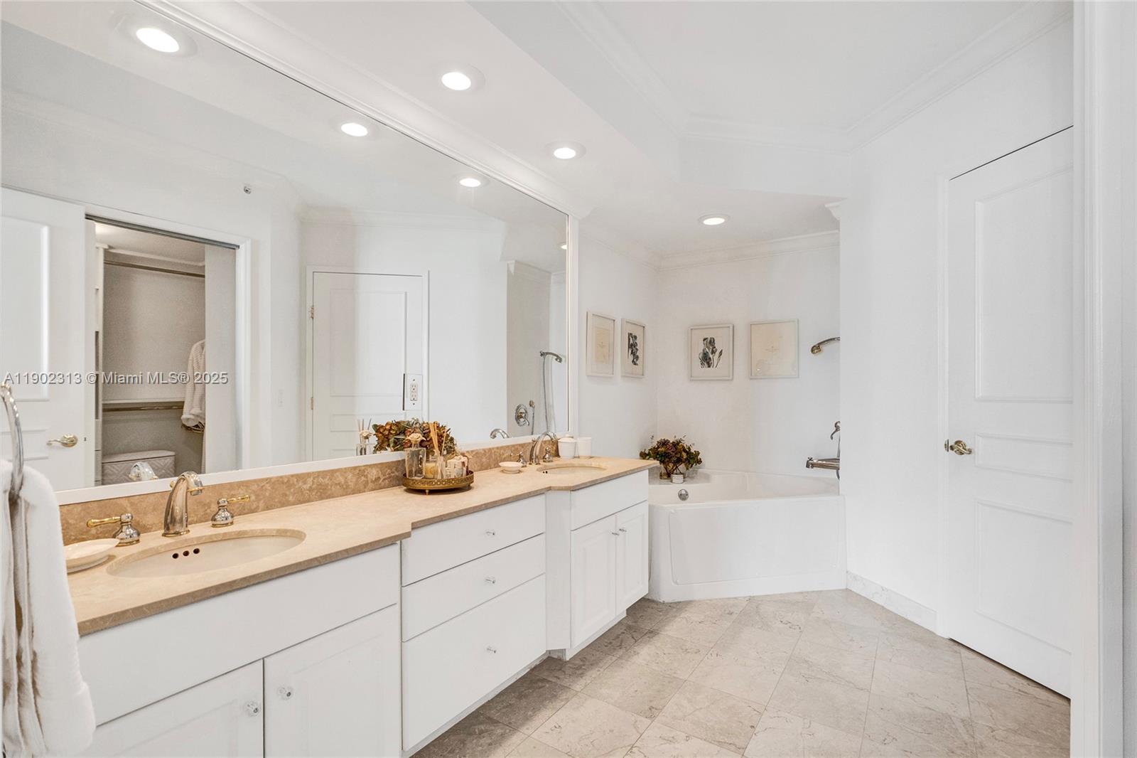 Photo of 3370 Hidden Bay Dr #1702, Aventura, Florida, 33180 -