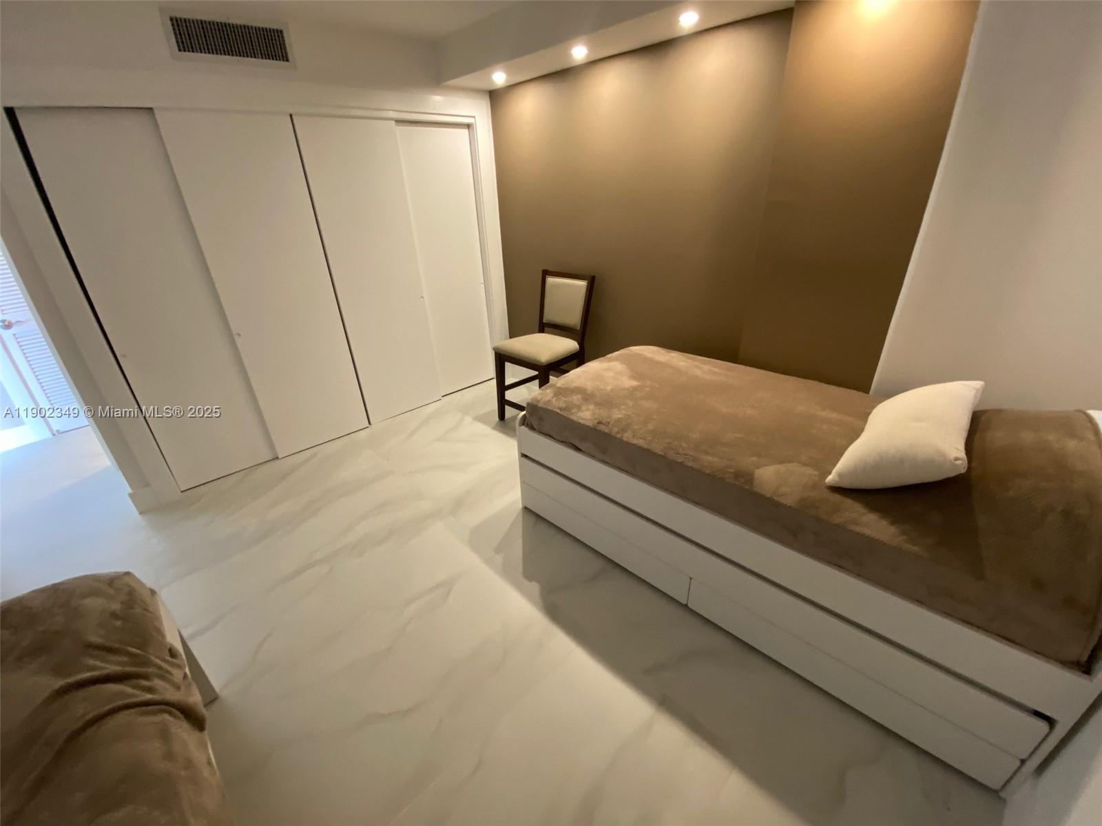 Photo of 3161 Ocean Dr  #1210, Hallandale Beach, Florida, 33009 -