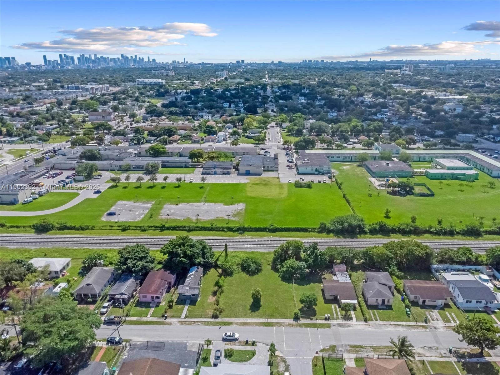 Ver detalles   /   sq. ft. $ 2025-10-24 0 foto