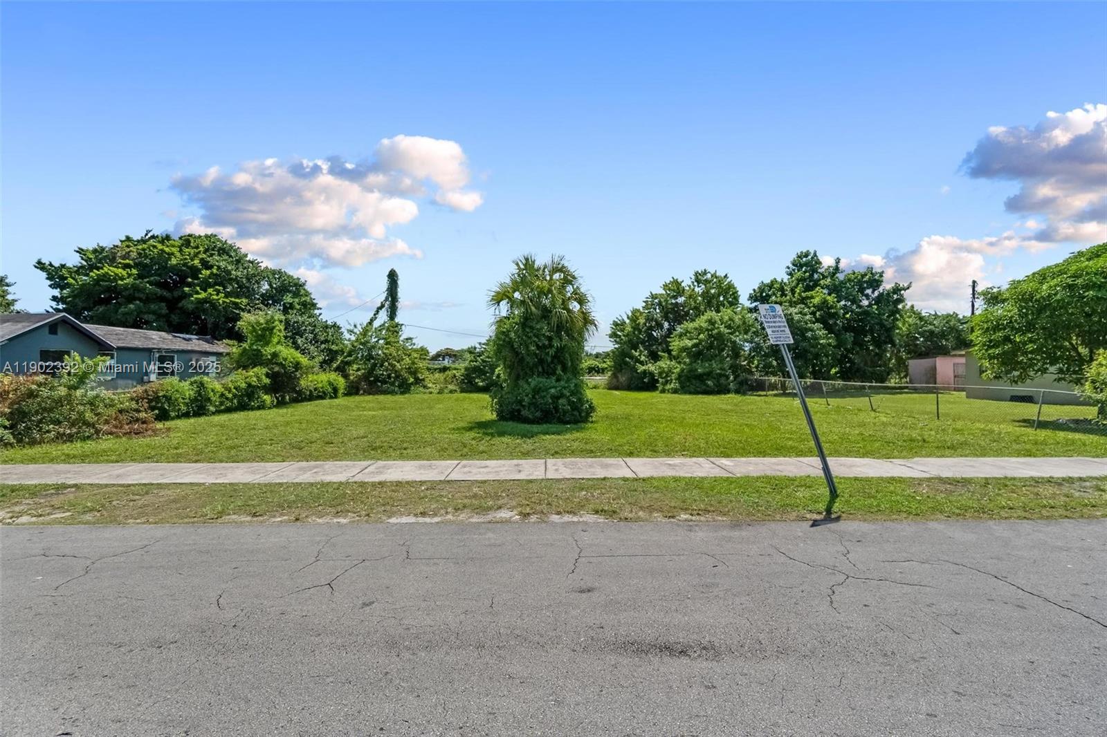 Ver detalles   /   sq. ft. $ 2025-10-24 0 foto