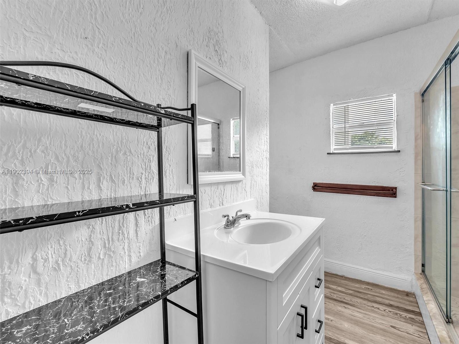 Ver detalles   /   sq. ft. $ 2025-10-24 0 foto