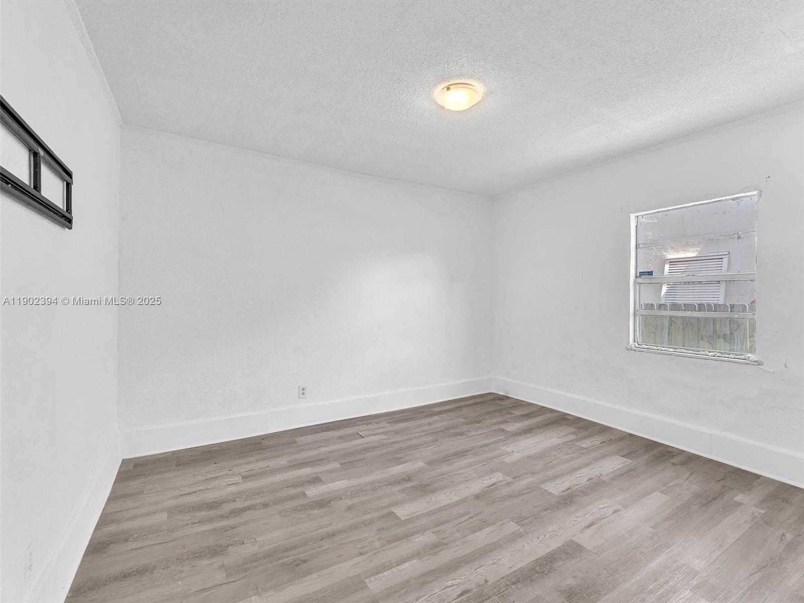 Ver detalles   /   sq. ft. $ 2025-10-24 0 foto