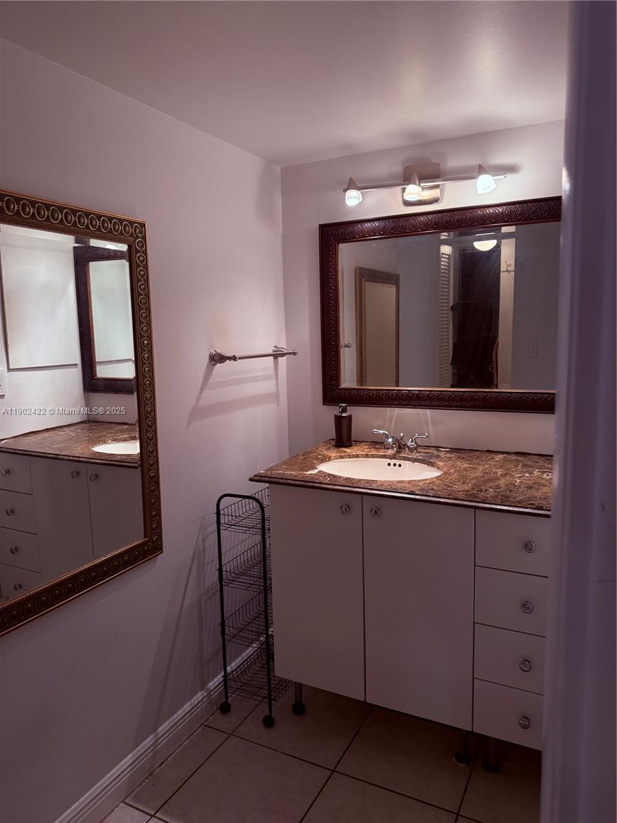 Photo of 3475 Country Club Dr  #409, Aventura, Florida, 33180 - 