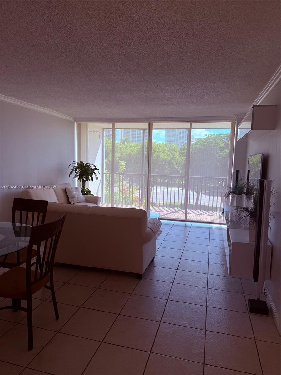 Photo of 3475 Country Club Dr  #409, Aventura, Florida, 33180 - 