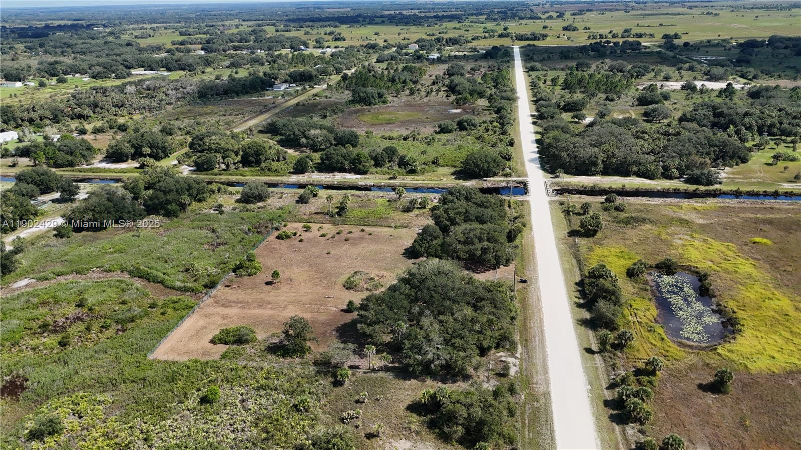 See details   /   sq. ft. $ 2025-10-24 0 Photo