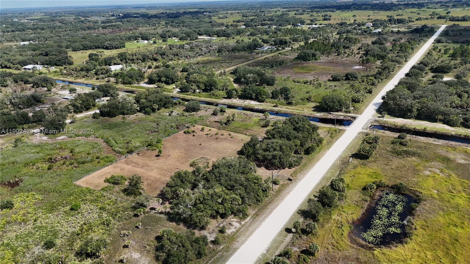 See details   /   sq. ft. $ 2025-10-24 0 Photo