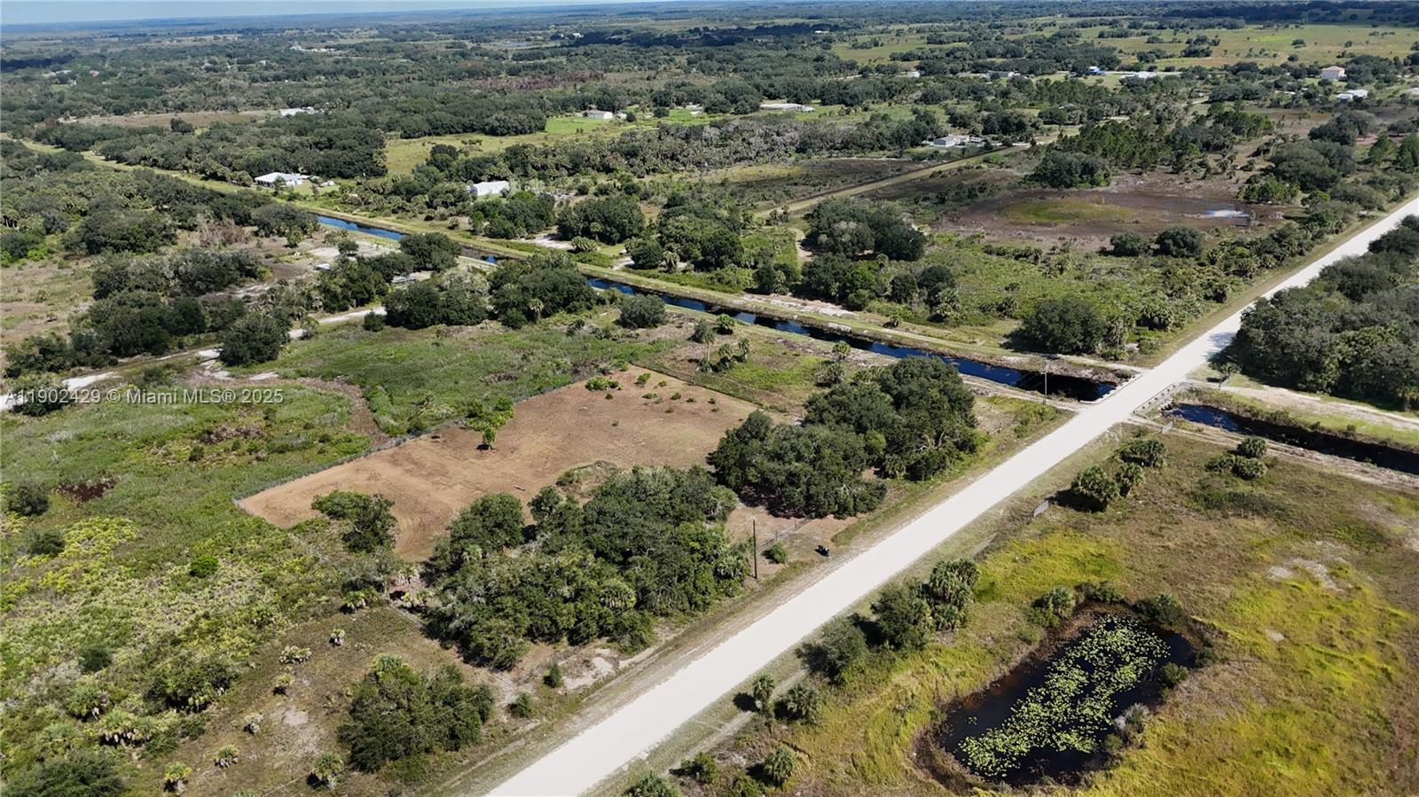 See details   /   sq. ft. $ 2025-10-24 0 Photo