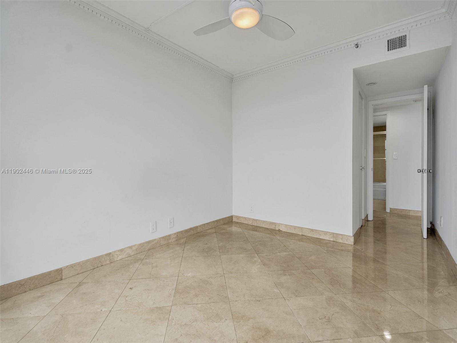 See details 1612 2 / 2 1350 sq. ft. $ 2025-10-24 0 Photo