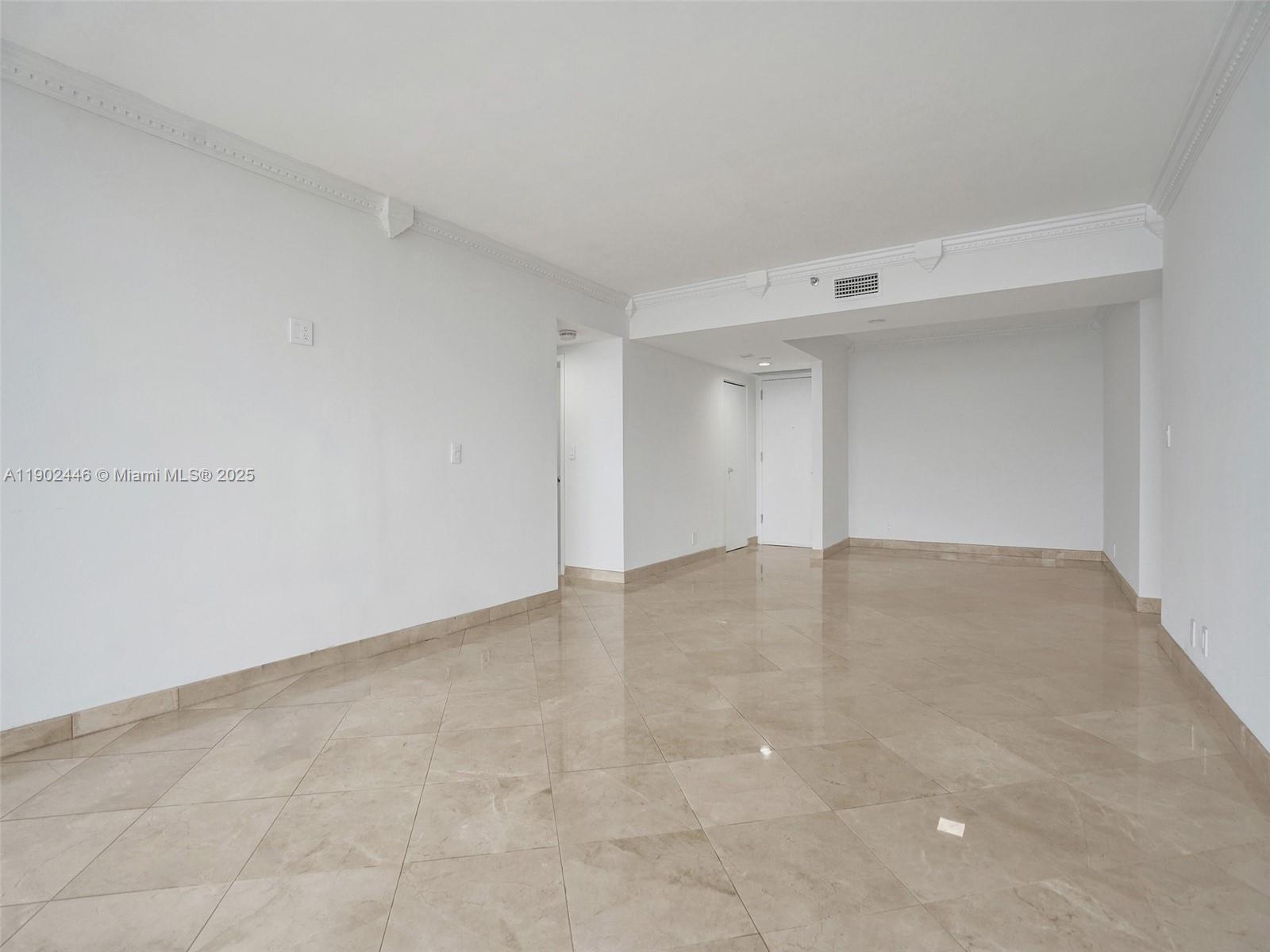 See details 1612 2 / 2 1350 sq. ft. $ 2025-10-24 0 Photo