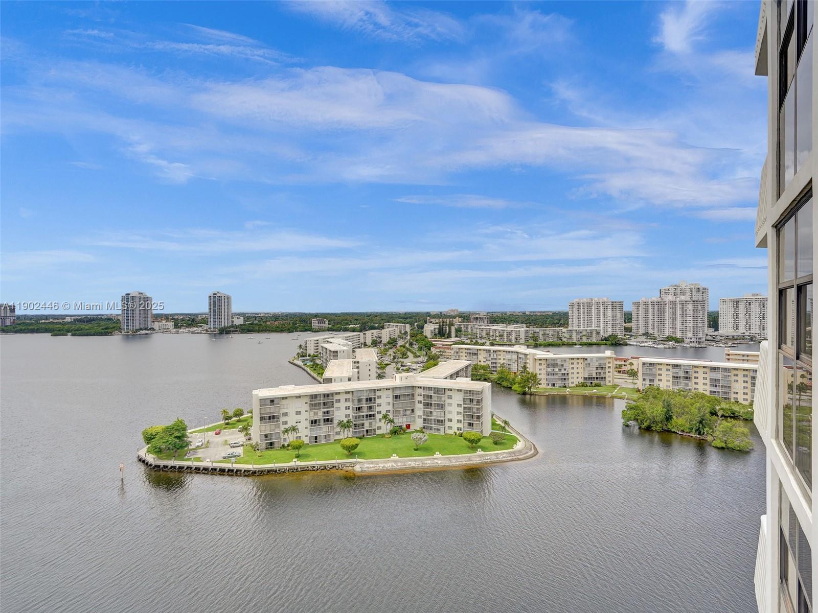 See details 1612 2 / 2 1350 sq. ft. $ 2025-10-24 0 Photo