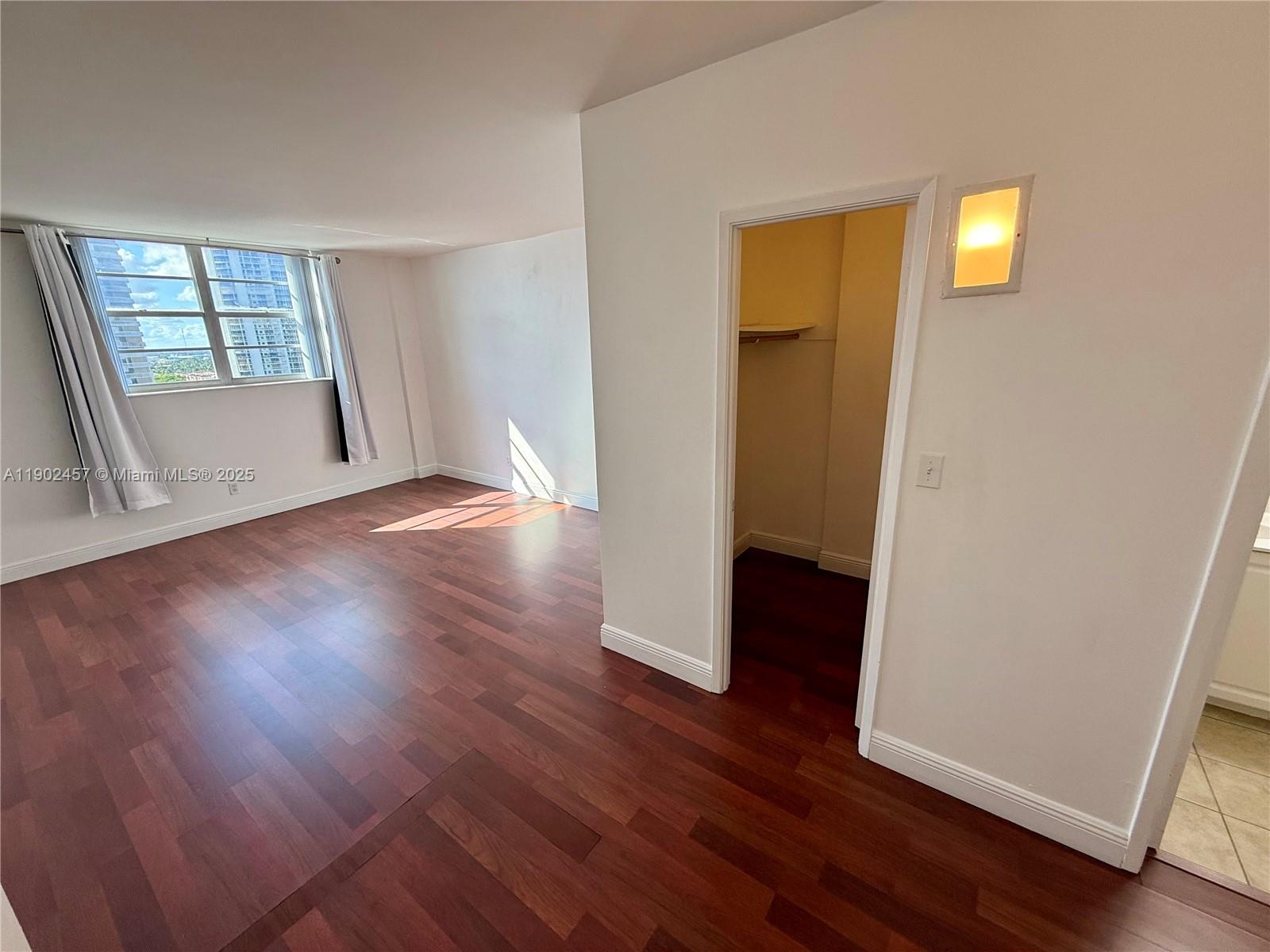 Photo of 19390 Collins Ave  #1423, Sunny Isles Beach, Florida, 33160 - Ensuite of primary bedroom