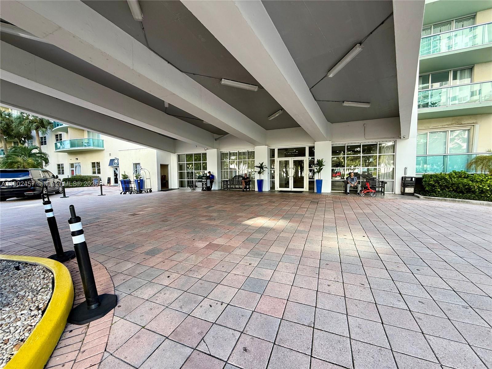 Photo of 19390 Collins Ave  #1423, Sunny Isles Beach, Florida, 33160 - Valet for guests