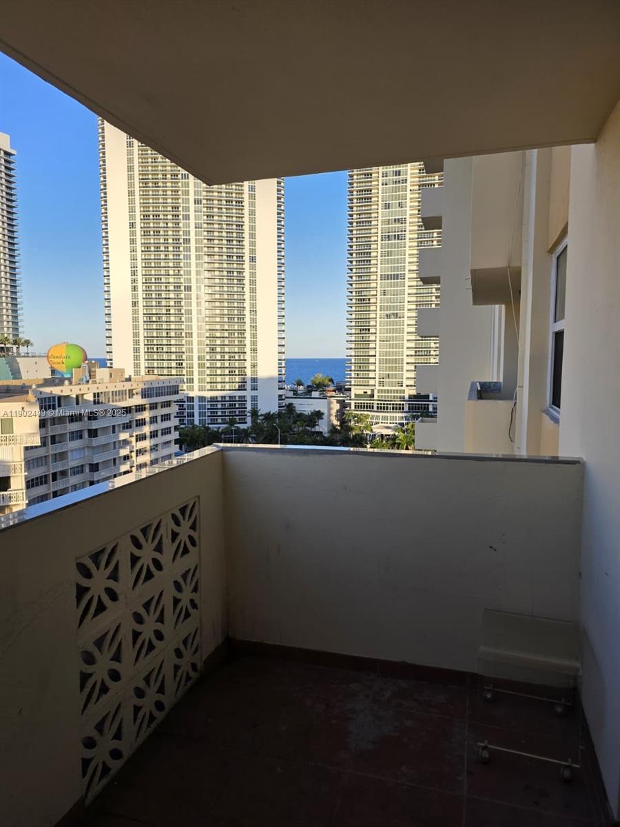 Photo of 1833 Ocean Dr #1505, Hallandale Beach, Florida, 33009 -
