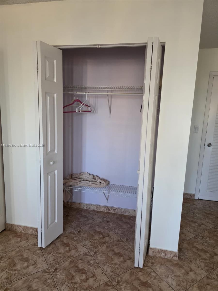 Photo of 1833 Ocean Dr  #1505, Hallandale Beach, Florida, 33009 - 