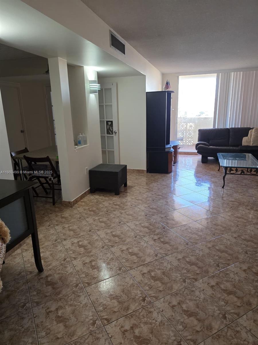 Photo of 1833 Ocean Dr #1505, Hallandale Beach, Florida, 33009 -